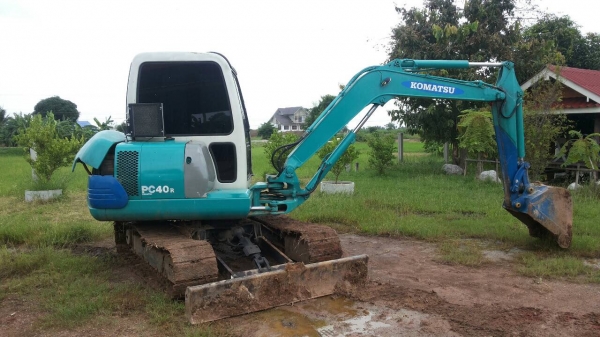 KOMATSU PC40R