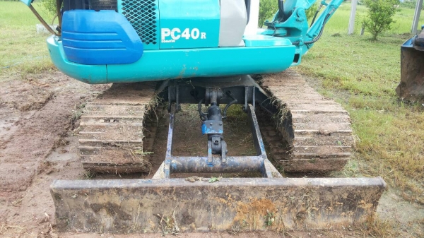 KOMATSU PC40R