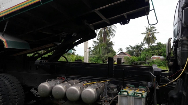 ขายค่ะ..ISUZU  เดก้า  360  ปี 2555  รถสวยมากๆๆ  สภาพดี...พร้อมใช้...พร้อมโอน...โทร089-3818694  ดวงนภา