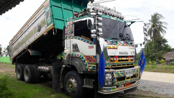 ขายค่ะ..ISUZU  เดก้า  360  ปี 2555  รถสวยมากๆๆ  สภาพดี...พร้อมใช้...พร้อมโอน...โทร089-3818694  ดวงนภา