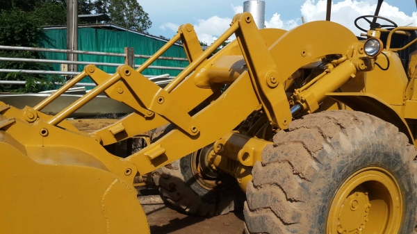 ขายรถตักล้อยาง CAT 950 ราคา 680000