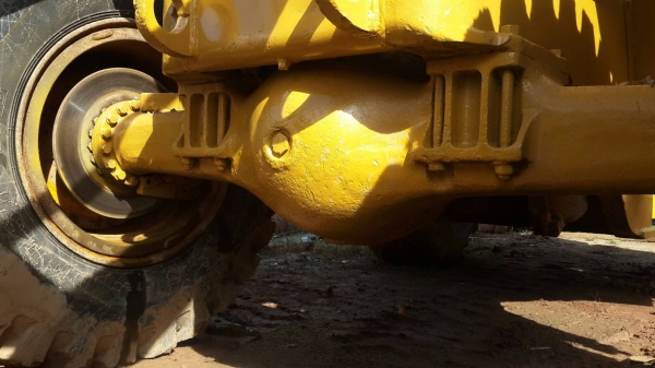 ขายรถตักล้อยาง CAT 950 ราคา 680000