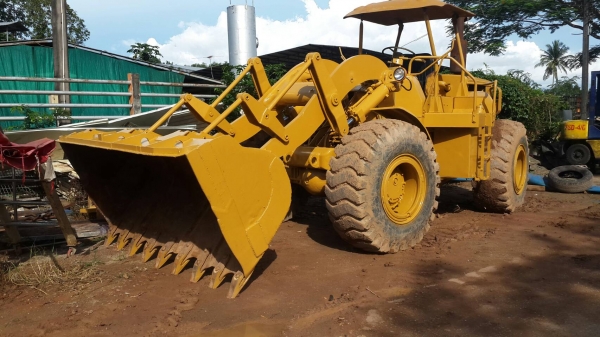 ขายรถตักล้อยาง CAT 950 ราคา 680000