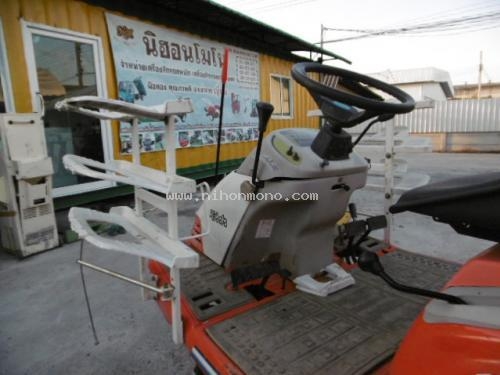 รถปลูกข้าวดำนานั่งขับ รหัสสินค้า : 80803413 ยี่ห้อ : KUBOTA รุ่น : SPA4