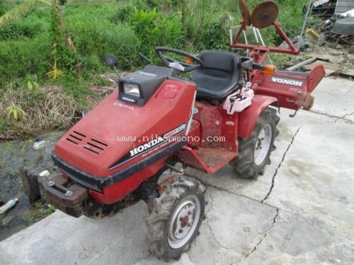 รถพรวนดินนั่งขับ รหัสสินค้า : 80904343 ยี่ห้อ : HONDA รุ่น : RT1300