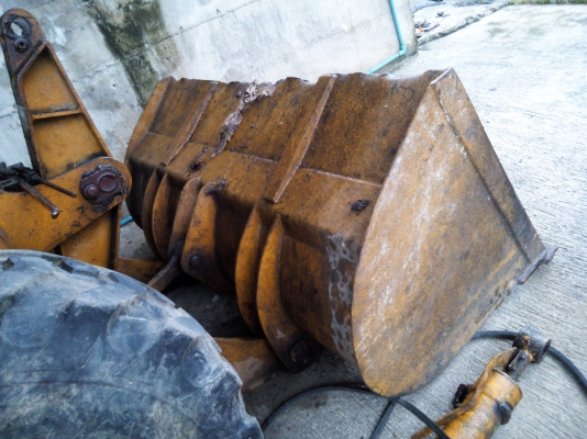 ขายรถตักล้อยาง KOMATSU 510 ราคา 400000