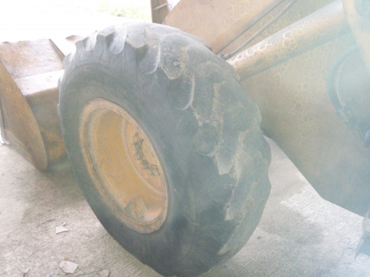 ขายรถตักล้อยาง KOMATSU 510 ราคา 400000