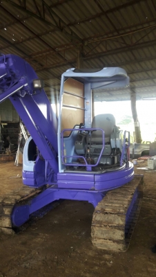 ขายรถขุด Pc 50 uu2E คอลโทรลน้ำมัน ปั้มนิ้ว เครื่อง 4D88 แทรคเหล็ก รถเก่านอก ปรับสภาพพร้อมใช้งาน  มีเอกสาร