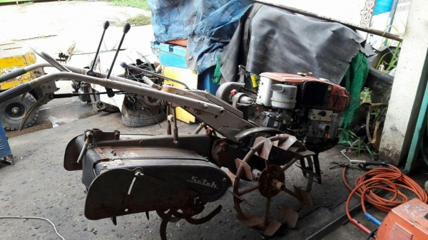 รถพรวนดิน เครื่อง 8.5 แรง