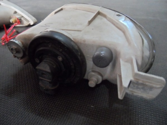 สปอตไลท์รถยนต์ โตโยต้า แคมรี่ 03 - 05 ผู้นำ ของแท้นำเข้าจากญี่ปุ่น สปอตไลท์รถยนต์ โตโยต้า แคมรี่ 03 - 05 ผู้นำ ของแท้นำเข้าจากญี่ปุ่น