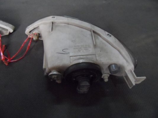 สปอตไลท์รถยนต์ โตโยต้า แคมรี่ 03 - 05 ผู้นำ ของแท้นำเข้าจากญี่ปุ่น สปอตไลท์รถยนต์ โตโยต้า แคมรี่ 03 - 05 ผู้นำ ของแท้นำเข้าจากญี่ปุ่น