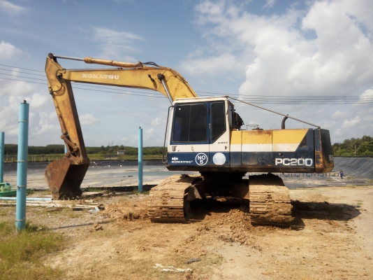 ขายรถแบคโฮ KOMATSU PC200-5 ระบบไฟเต็ม คอลโทรลสั้น ราคา 450000