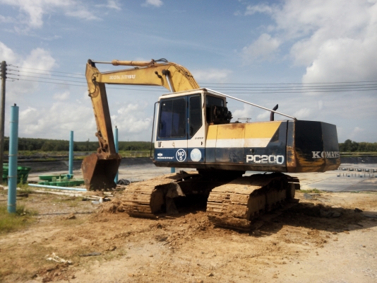 ขายรถแบคโฮ KOMATSU PC200-5 ระบบไฟเต็ม คอลโทรลสั้น ราคา 450000