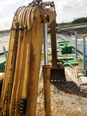 ขายรถแบคโฮ KOMATSU PC200-5 ระบบไฟเต็ม คอลโทรลสั้น ราคา 450000