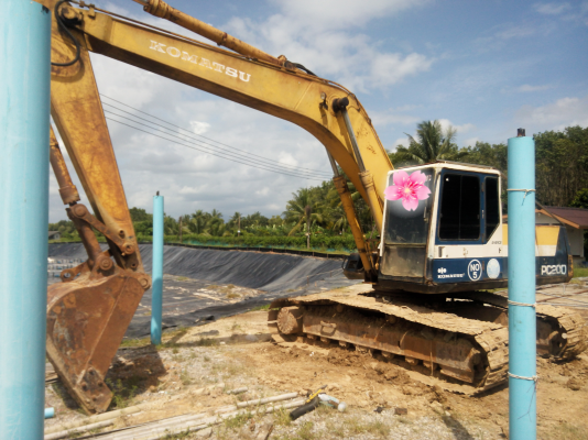 ขายรถแบคโฮ KOMATSU PC200-5 ระบบไฟเต็ม คอลโทรลสั้น ราคา 450000