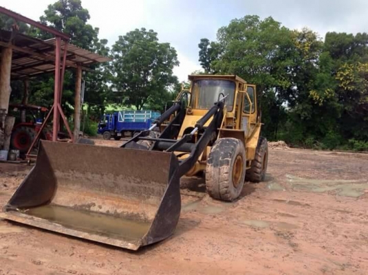 Volvo BM4400 รูปหล่อ มีเก๋ง บุ๋งกี๋ใหญ่ ต่อแขนแล้ว Volvo BM4400 รูปหล่อ มีเก๋ง บุ๋งกี๋ใหญ่ ต่อแขนแล้ว