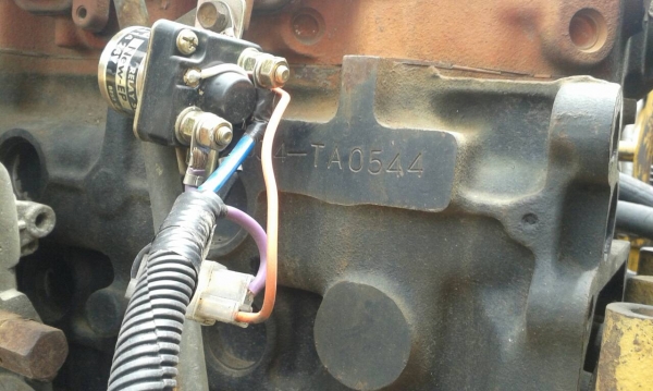 ขายรถแบคโฮ KOMATSU PC120-3 ตัวเดินรุ่น 2 หนึ่งข้างรุ่น 5 หนึ่งข้าง เครื่องมิตซู ราคา 200000