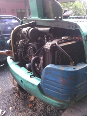 ขายรถแบคโฮ KOMATSU PC40-7 ปั๊มนิ้ว ราคา 380000