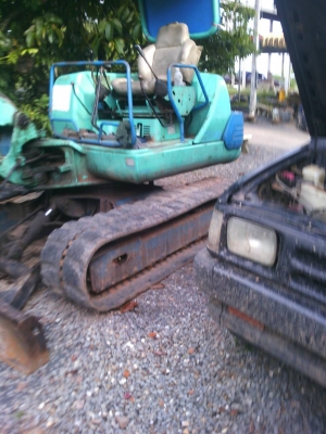 ขายรถแบคโฮ KOMATSU PC40-7 ปั๊มนิ้ว ราคา 380000