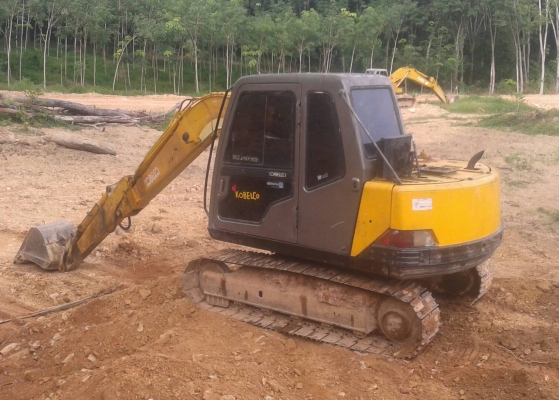 ขายรถแบคโฮ KOBELCO SK60-/// ระบบไฟเต็ม มีระบบปรับคอลโทรล ราคา 470000