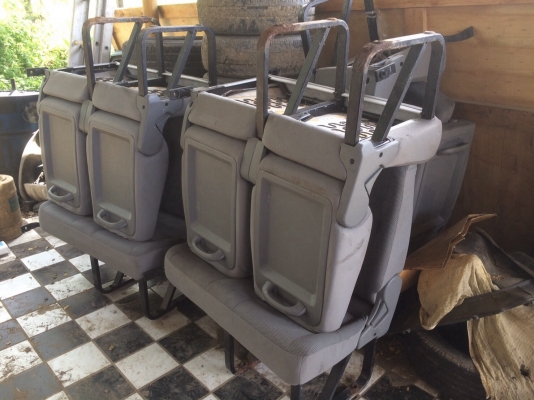 ขายเบาะถอดจากรถตู้ไอ้โม่งมีหลายตัวราคาถูก
