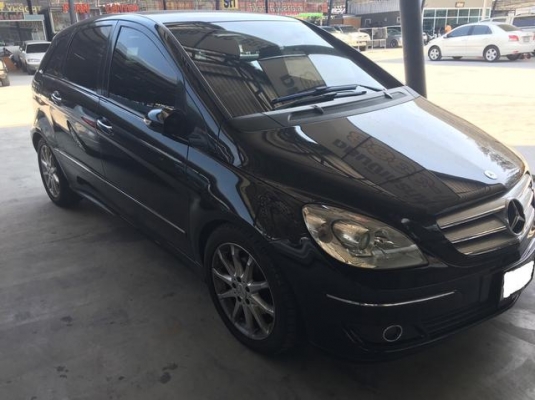 Benz ขายถูกสุดในรุ่น นี้ Benz ขายถูกสุดในรุ่น นี้