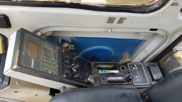 ขายด่วนรถแม็คโครKOBELCOSK100MARK///มาร์ทีชั่วโม่งทำงานน้อยแค่4,259ชั่วโม่งรถนอกนำเข้ายังไม่เคยใช้งานในเมืองไทยเลย