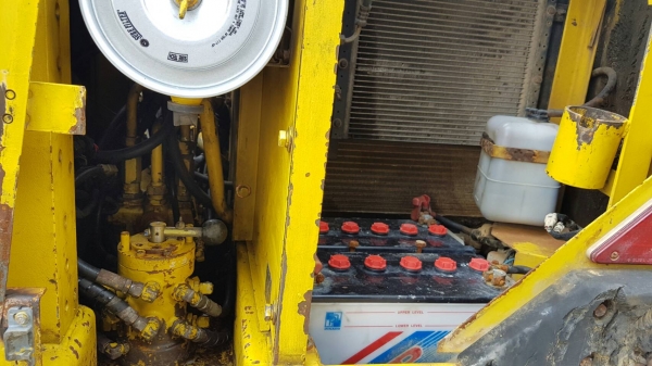 ขายด่วนรถแม็คโครKOBELCOSK100MARK///มาร์ทีชั่วโม่งทำงานน้อยแค่4,259ชั่วโม่งรถนอกนำเข้ายังไม่เคยใช้งานในเมืองไทยเลย