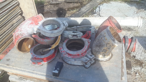 ขายท่อเหล็ก ยิงปูน   มีอุปกร ครบ ช่วงข้อต่อ ข้องอ มีครบ มี จำนวน 5ตัน  ขายเหมา หรือ แยกชิ้น