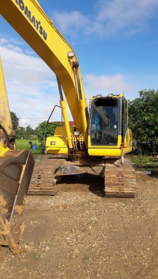 แบคโฮ KOMUTSU PC200-8  ใช้งาน 7,000 ชม.  เอวแน่น พร้อมใช้งาน 2.2 ล้าน ต่อรอง