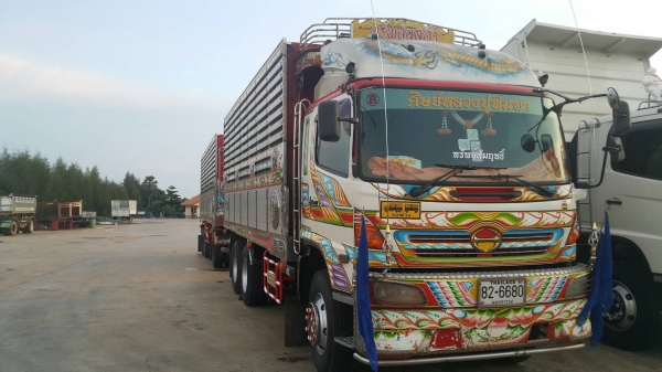 ขายด่วนรถพ่วง320พ่วงดั้มเนียมอู่เบิ้ม ปี51 ลูก3เพลา บรรทุกข้าว