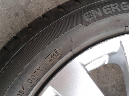 ล้อซููซูกิ ขอบ16นิ้ว4รู100 พร้อมยาง ชุดนี้ ราคา 6200 บาท