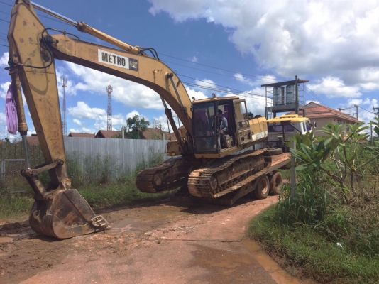 CAT E 200 B CAT E 200 B