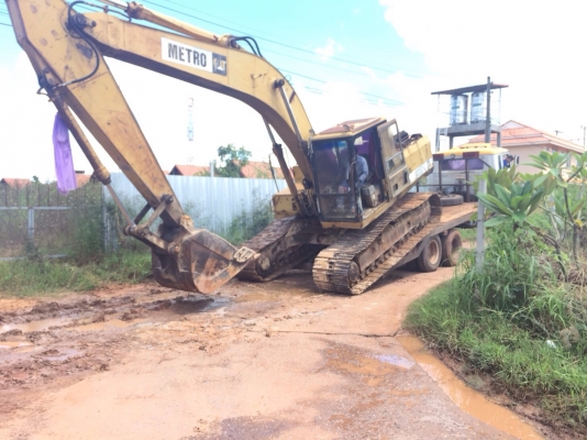 CAT E 200 B CAT E 200 B