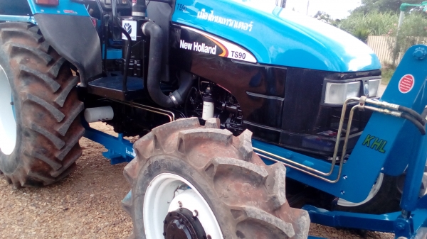 ขายรถไถFORD NEWHOLLAND รุ่นTS90 กรองใหญ่รถปี05 เล่มพร้อมโอน ขายรถไถFORD NEWHOLLAND รุ่นTS90 กรองใหญ่รถปี05 เล่มพร้อมโอน
