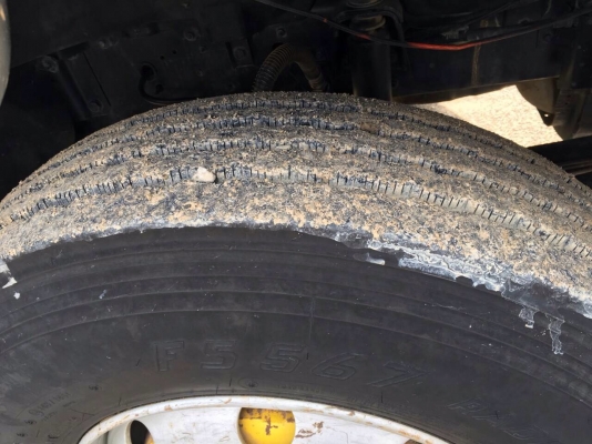 ขายรถดัมพ์ ISUZU เครื่อง 360 แรง ปี 55 กระบะดัมพ์มิเนียม ไมล์ 170,xxx ยางเต็ม ไม่เคยแบกน้ำหนัก เดิมๆไม่มีชน มีระบบลากพ่วง ทะเบียนพร้อม ขายรถดัมพ์ ISUZU เครื่อง 360 แรง ปี 55 กระบะดัมพ์มิเนียม ไมล์ 170,xxx ยางเต็ม ไม่เคยแบกน้ำหนัก เดิมๆไม่มีชน มีระบบลากพ่วง ทะเบียนพร้อม