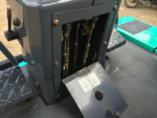 KOMATSU PC 15-7 (รุ่น7) รถใช้งานมาน้อยแค่2xxxชั่วโมง นำเข้าจากญี่ปุ่นแท้เอกสารอินวอย KOMATSU PC 15-7 (รุ่น7) รถใช้งานมาน้อยแค่2xxxชั่วโมง นำเข้าจากญี่ปุ่นแท้เอกสารอินวอย