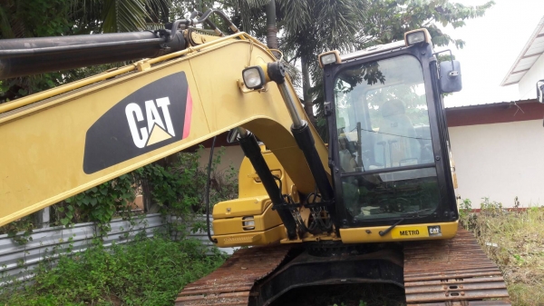 ขายรถแบคโฮ CAT 312 D ไมล์ 2200 ชม.ราคา 2200000