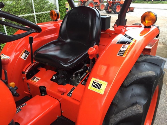ขายรถไถ Kubota L3608(4WD) พร้อมชุดบุ้งกี๋ รถสวย เดิมๆ ใช้งาน700ชั่วโมง พร้อมใช้งาน ขายรถไถ Kubota L3608(4WD) พร้อมชุดบุ้งกี๋ รถสวย เดิมๆ ใช้งาน700ชั่วโมง พร้อมใช้งาน