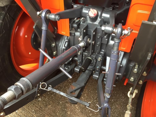 ขายรถไถ Kubota L3608(4WD) พร้อมชุดบุ้งกี๋ รถสวย เดิมๆ ใช้งาน700ชั่วโมง พร้อมใช้งาน
