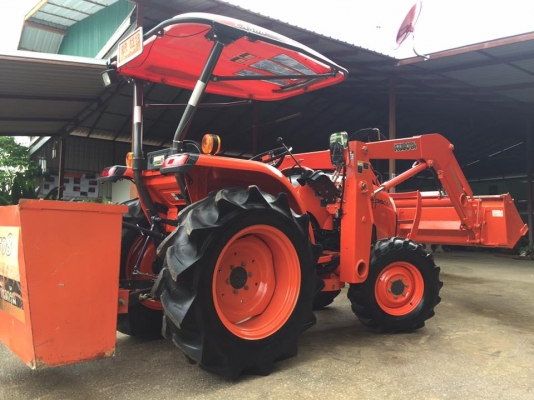 ขายรถไถ Kubota L3608(4WD) พร้อมชุดบุ้งกี๋ รถสวย เดิมๆ ใช้งาน700ชั่วโมง พร้อมใช้งาน ขายรถไถ Kubota L3608(4WD) พร้อมชุดบุ้งกี๋ รถสวย เดิมๆ ใช้งาน700ชั่วโมง พร้อมใช้งาน