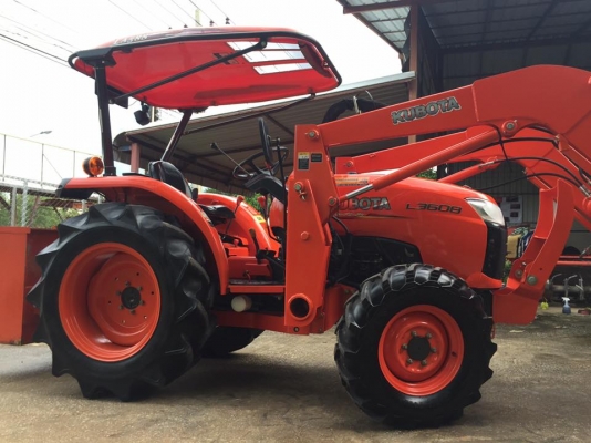 ขายรถไถ Kubota L3608(4WD) พร้อมชุดบุ้งกี๋ รถสวย เดิมๆ ใช้งาน700ชั่วโมง พร้อมใช้งาน