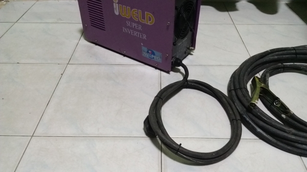 ตู้เชื่อม ยี่ห้อ IWELD ระบบซุปเปอร์อินเวอร์เตอร์ ขนาด 200 แอมป์ สภาพพร้อมใช้งานครับ ตู้เชื่อม ยี่ห้อ IWELD ระบบซุปเปอร์อินเวอร์เตอร์ ขนาด 200 แอมป์ สภาพพร้อมใช้งานครับ