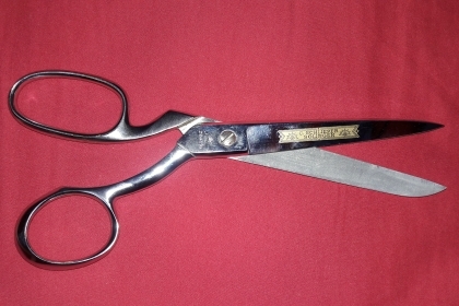 ขายกรรไกรตราตาขนาด9" MADE IN GERMANY.ใหม่เก่าเก็บหลายสิบปี