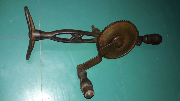 ขายสว่านมือตราตาMADE IN GERMANY.มือสอง