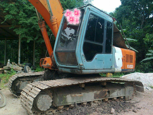 ขายรถแบคโฮ HITACHI EX200-3 ระบบไฟเต็ม ราคา 550000 ขายรถแบคโฮ HITACHI EX200-3 ระบบไฟเต็ม ราคา 550000
