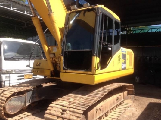 ขายรถแบคโฮ KOMATSU PC200-7 เอกสารเล่มทะเบียน 14000 ชม.ราคา 1500000