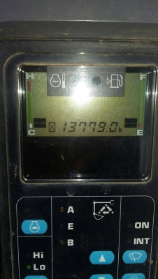 ขายไม่แพง..PC200-7 ปี2006 ทำงานมา13779 ช.ม ไฟครบ แอร์เย็น. มีเล่มทะเบียน บอดี้ไม่ค่อยสวย..