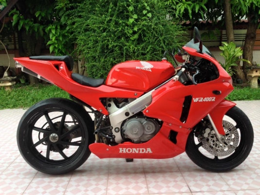ขายVFR 400 Nc30.สภาพสวยๆเปลี่ยนเครื่องเป็นRVFแล้วเครื่องสดๆทะเบียนแท้จัดแนนซ์ได้ครับ