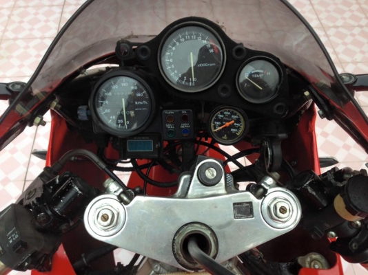 ขายVFR 400 Nc30.สภาพสวยๆเปลี่ยนเครื่องเป็นRVFแล้วเครื่องสดๆทะเบียนแท้จัดแนนซ์ได้ครับ